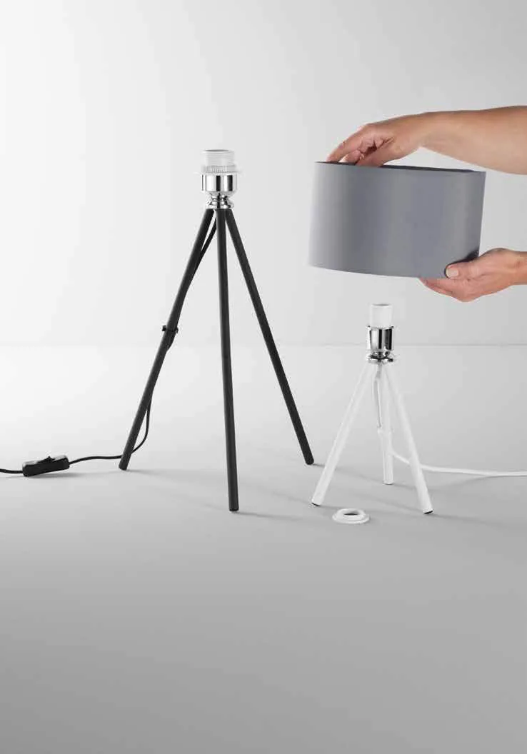 Paralume Max Fan Europe grigio posato su una base a treppiede