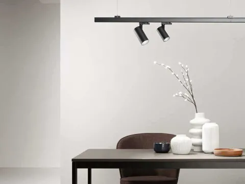 Vai alla foto 1