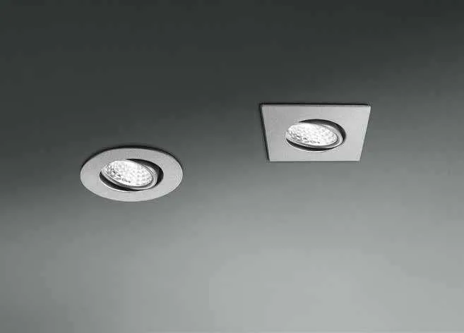 Faretti da incasso Polaris Fan Europe rotondo e quadrato su un soffitto scuro