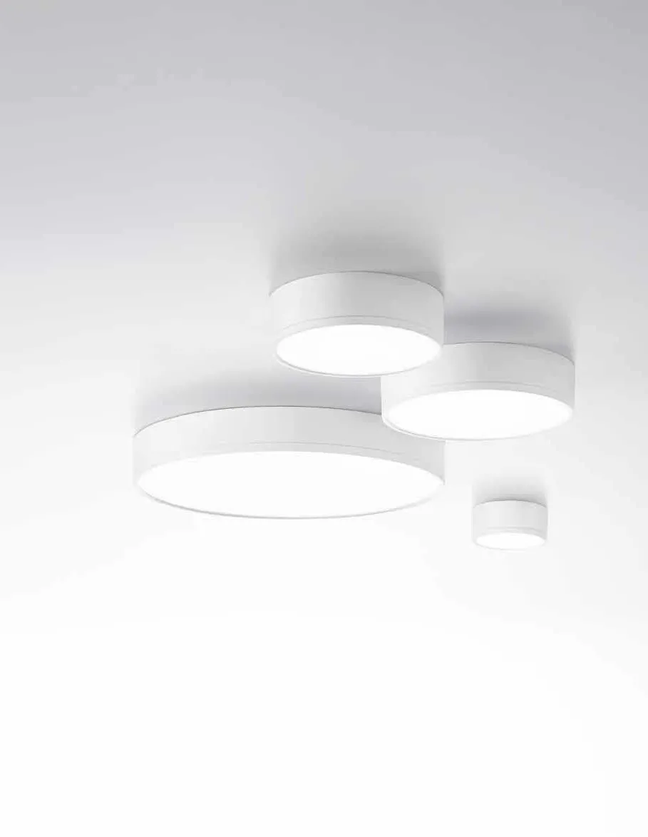 Plafoniere LED Klio CCT Fan Europe tonde di misure diverse raggruppate a soffitto