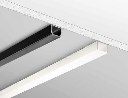Profili Linea Fan Europe nero e bianco a soffitto