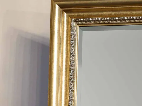 Vai alla foto 2