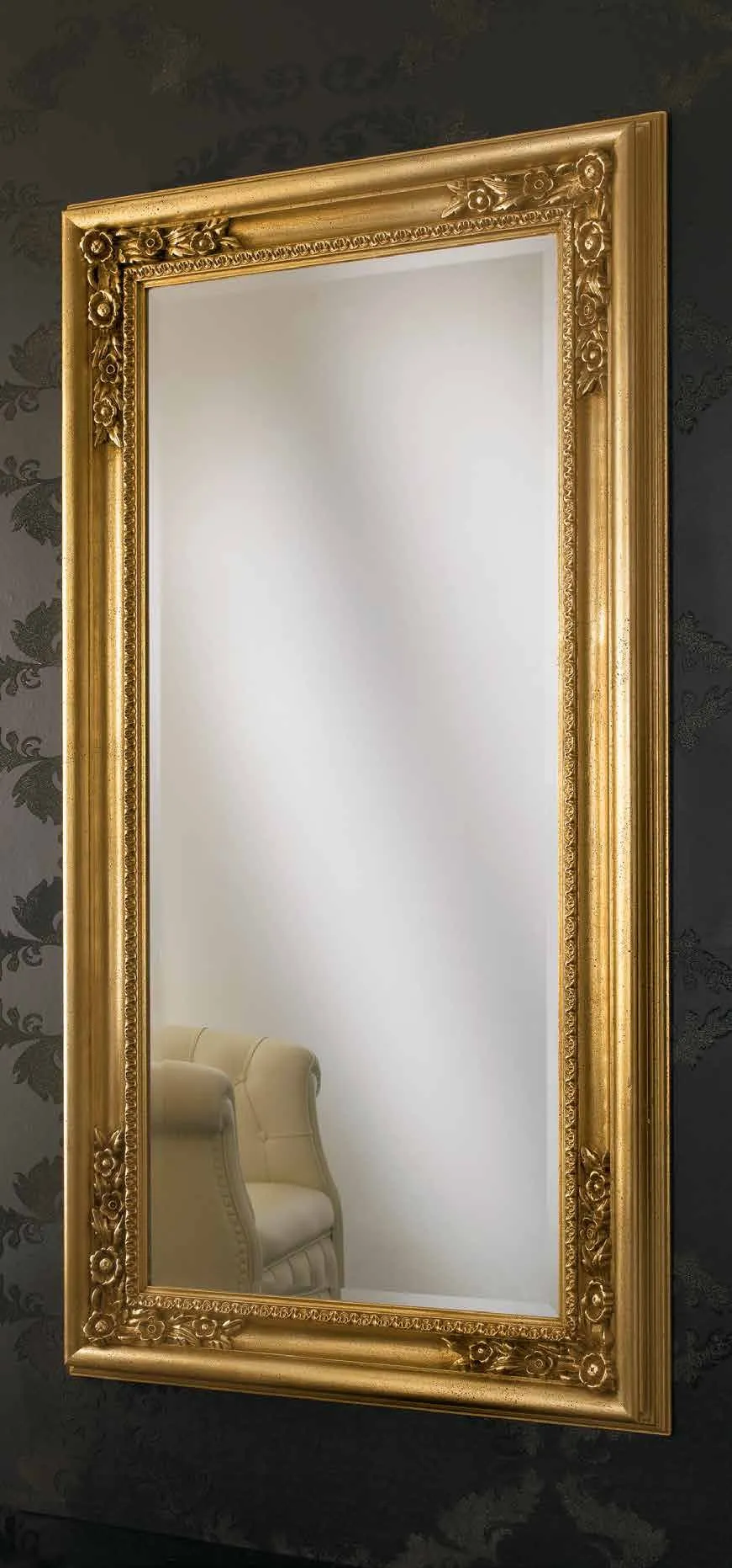 Specchiera SP 6440 Imba verticale in oro scuro su parete damascata