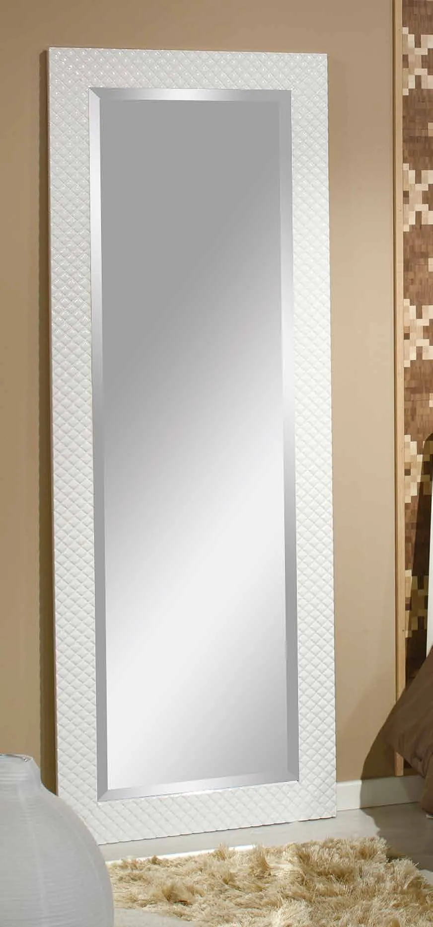 Specchiera SP 7750 Imba verticale bianca su parete beige
