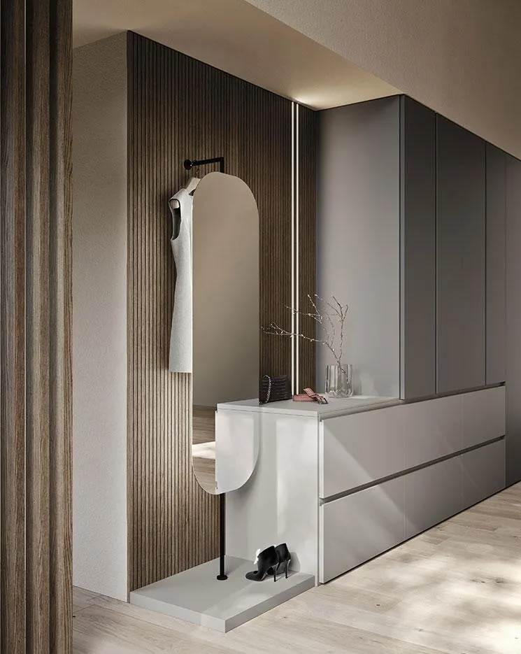 Specchiera Oval MobilGam in ingresso con mobile e appendiabiti
