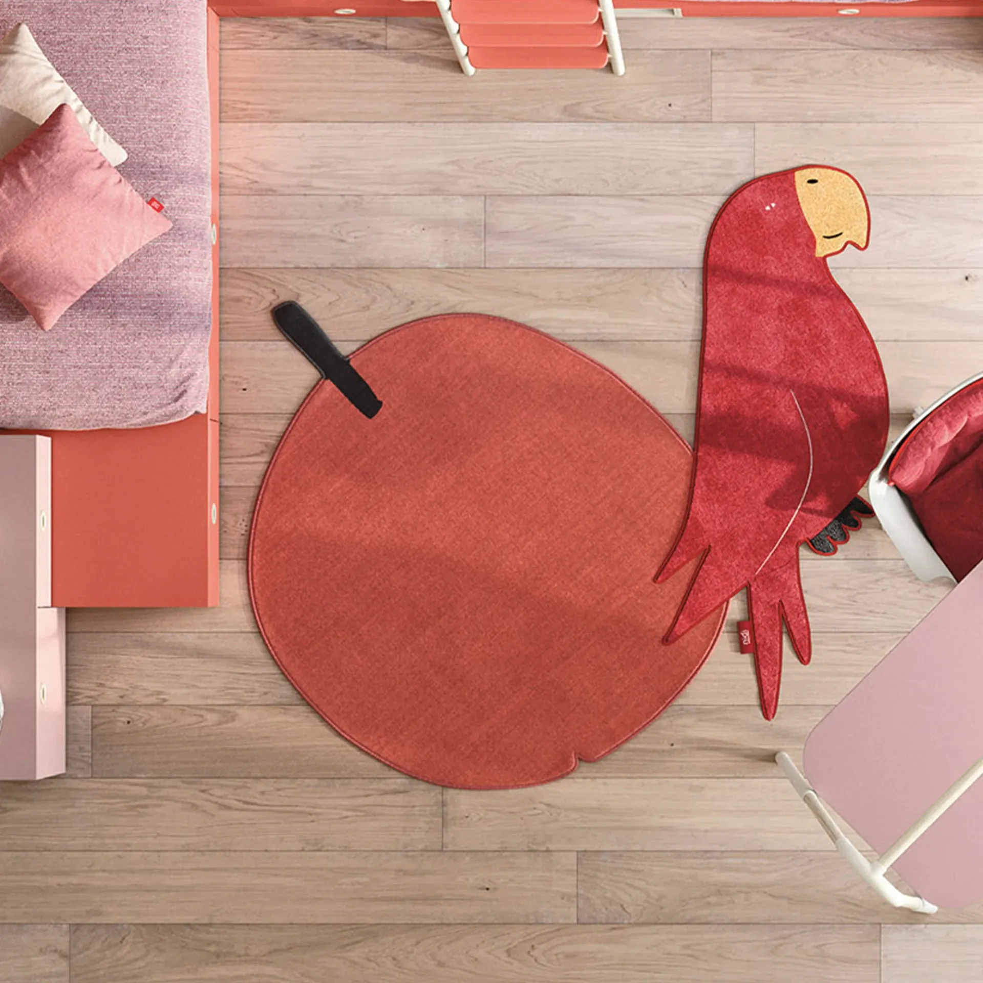 Tappeto Apple Nidi accanto al tappeto Parrot