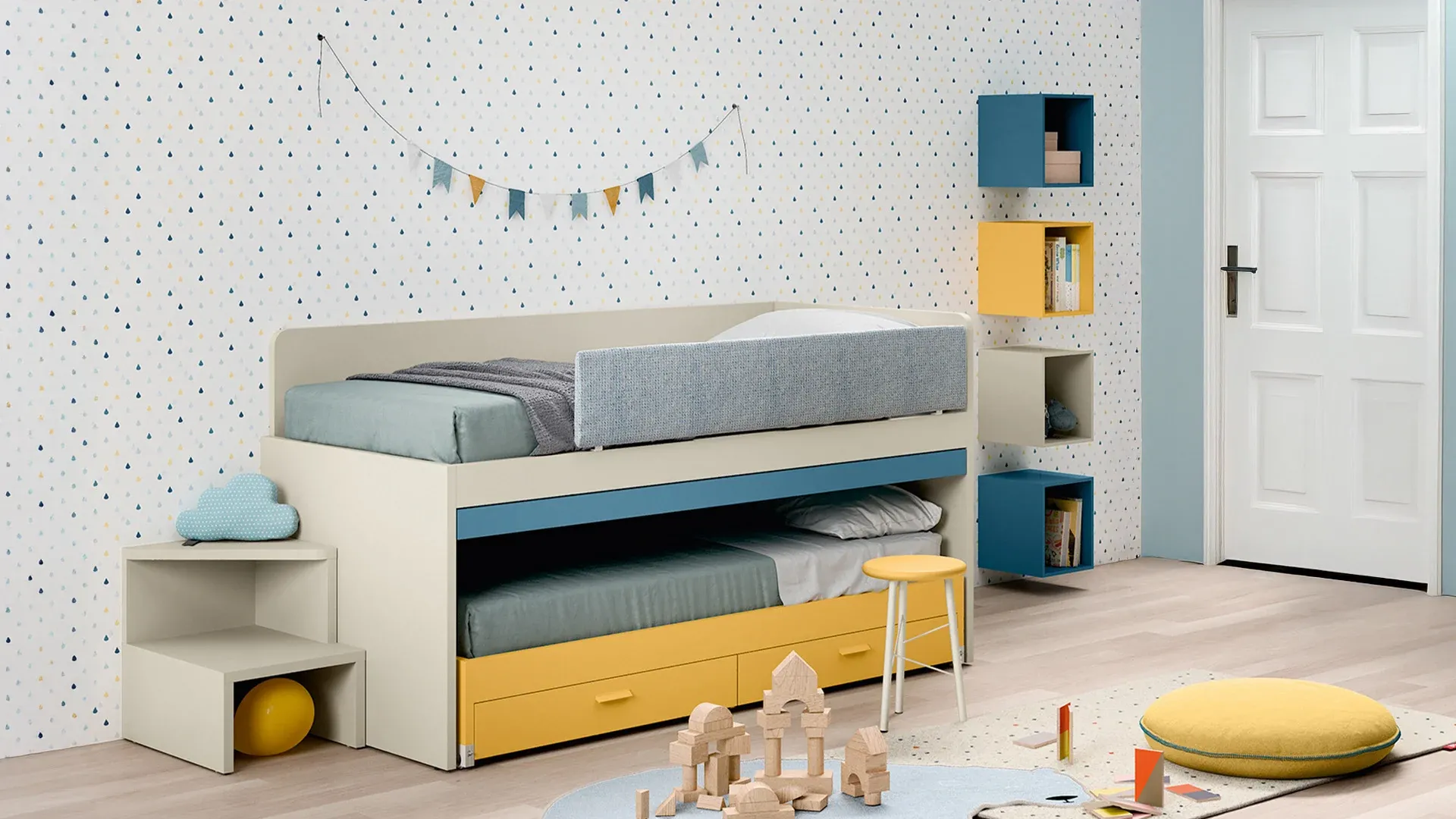 Carta da parati Rain Blue Nidi a gocce dietro il letto a castello