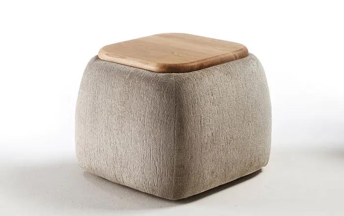 Pouf Eris Rosini con piano d'appoggio
