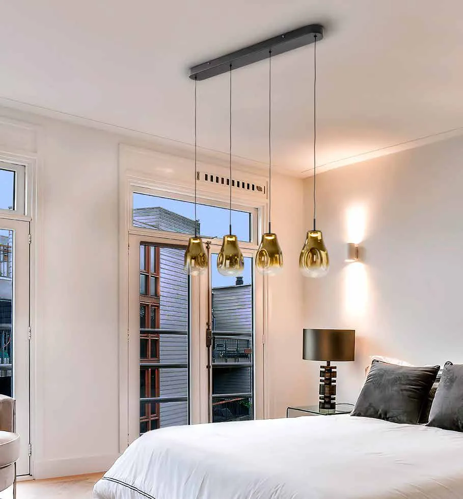Lampada Aledis Schuller lineare a 4 luci sospesa in camera da letto