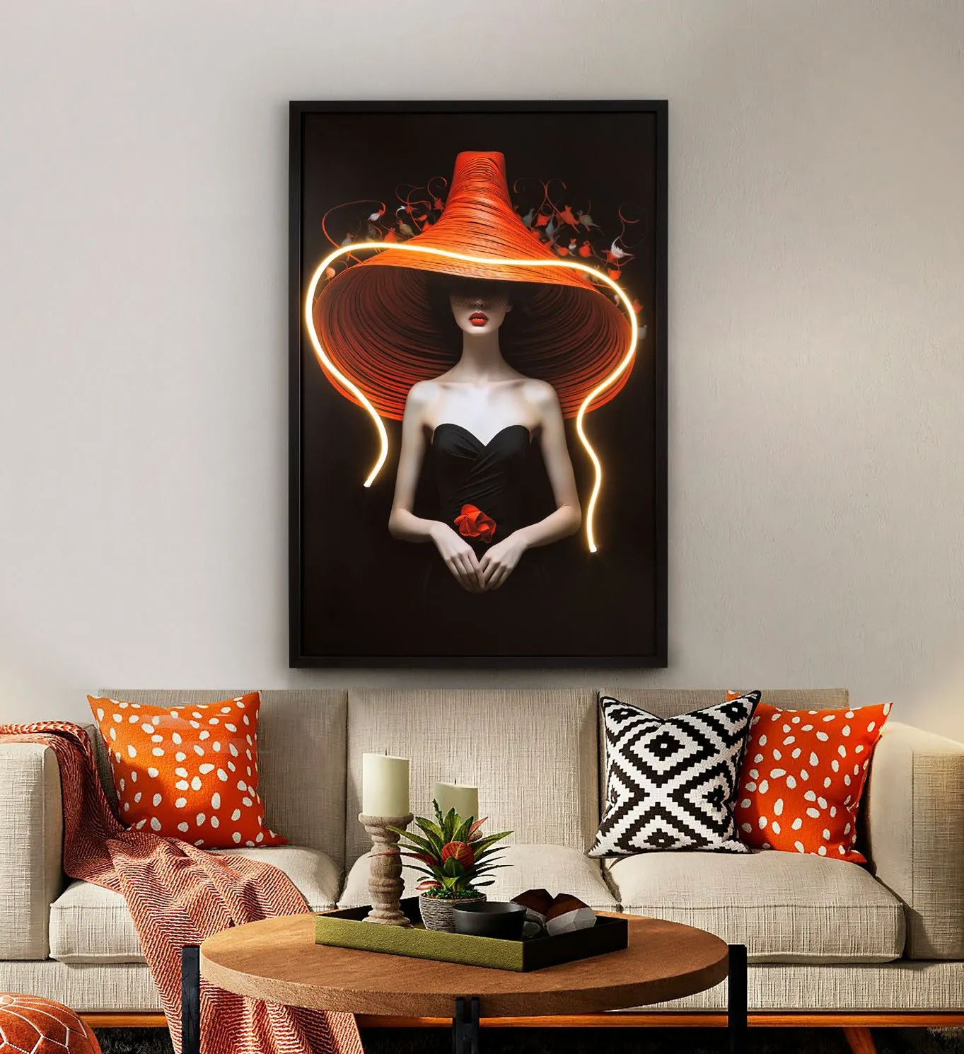 Quadro luminoso Tocado Schuller con copricapo rosso sopra un divano chiaro