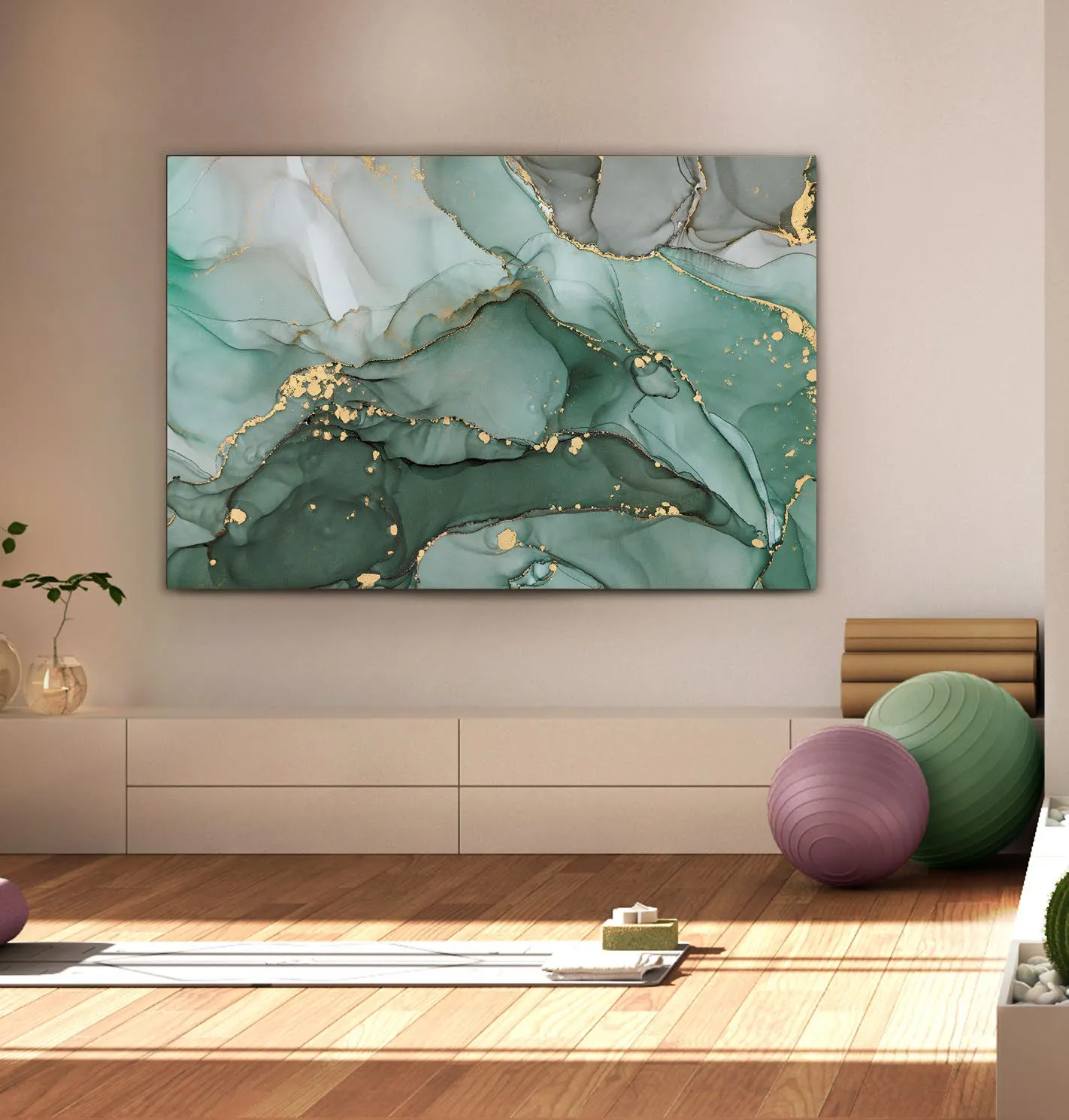 Quadro fotografico Fondo Marino Schuller verde acqua e oro sopra un mobile basso in soggiorno
