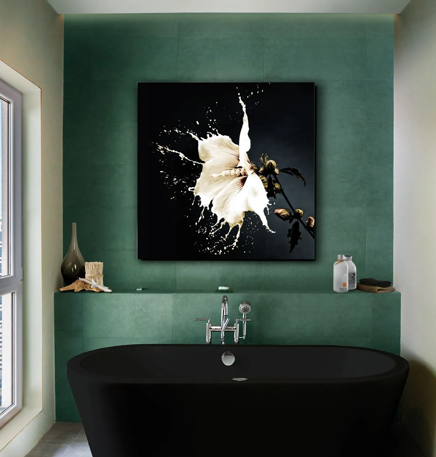 Quadro fotografico Splash Schuller su una parete verde in bagno