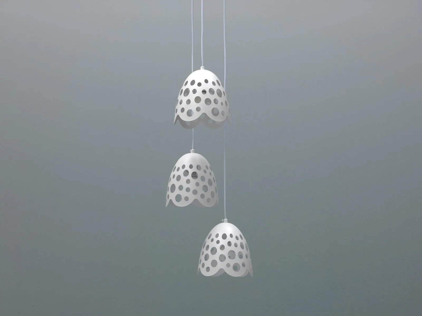 Sospensione Bells Stones con tre campane bianche