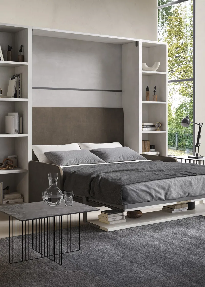 Letto a scomparsa aperto con il divano Just 2B Italia