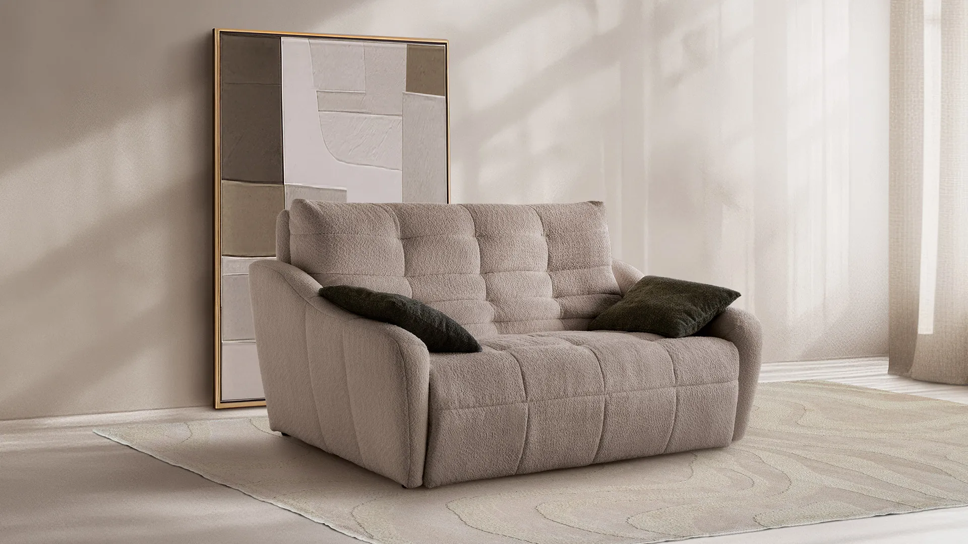 Divano letto Shape Aerre Divani tortora su tappeto chiaro, con quadro astratto alle spalle