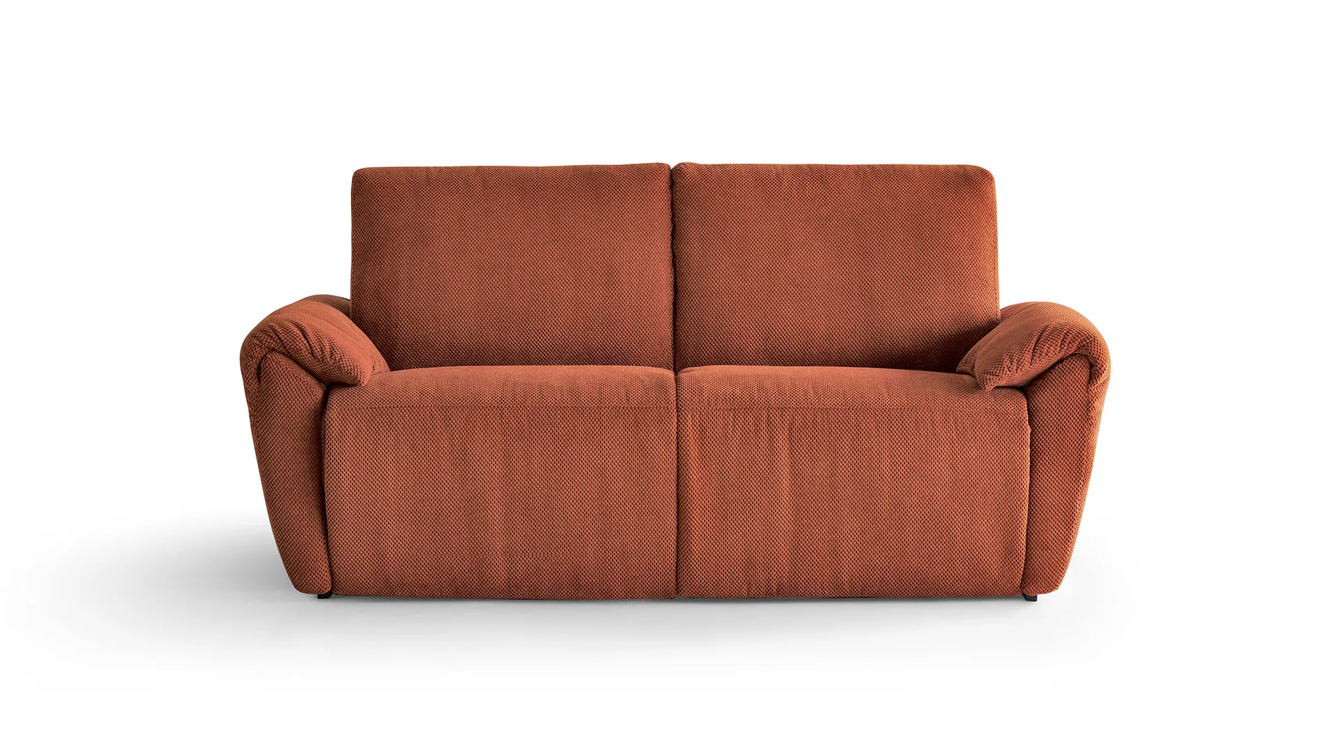 Divano letto Iron Aerre Divani tre posti color ruggine a coste, su fondo bianco