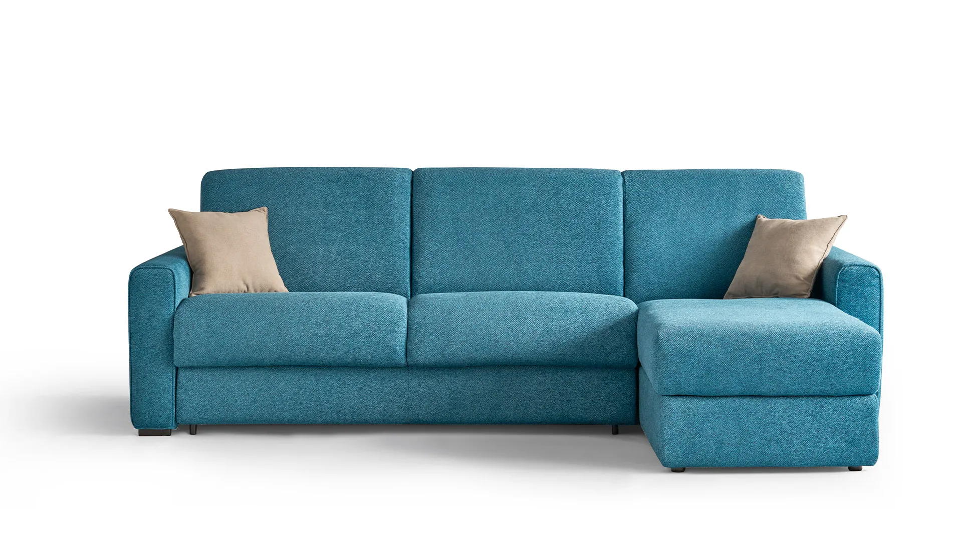 Divano letto Betty Aerre Divani blu petrolio con chaise longue, su fondo bianco