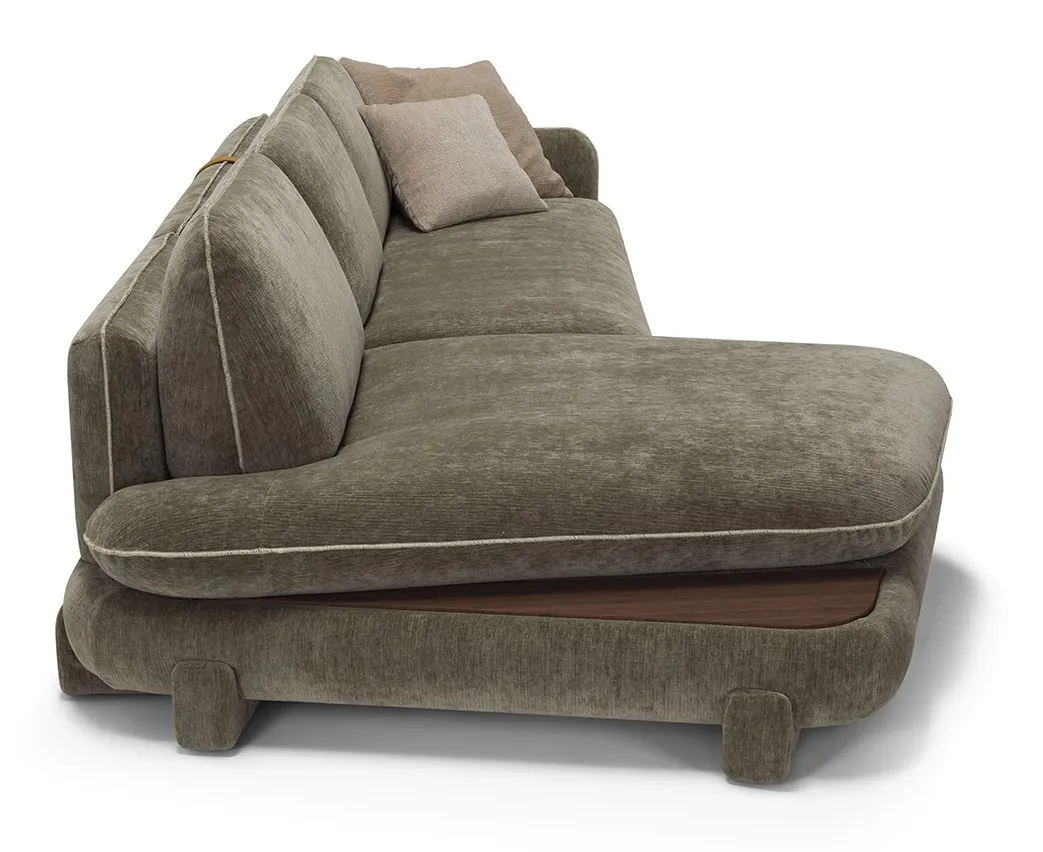 Fianco del divano letto Alma Dienne con il ripiano in legno esterno e la cucitura a contrasto