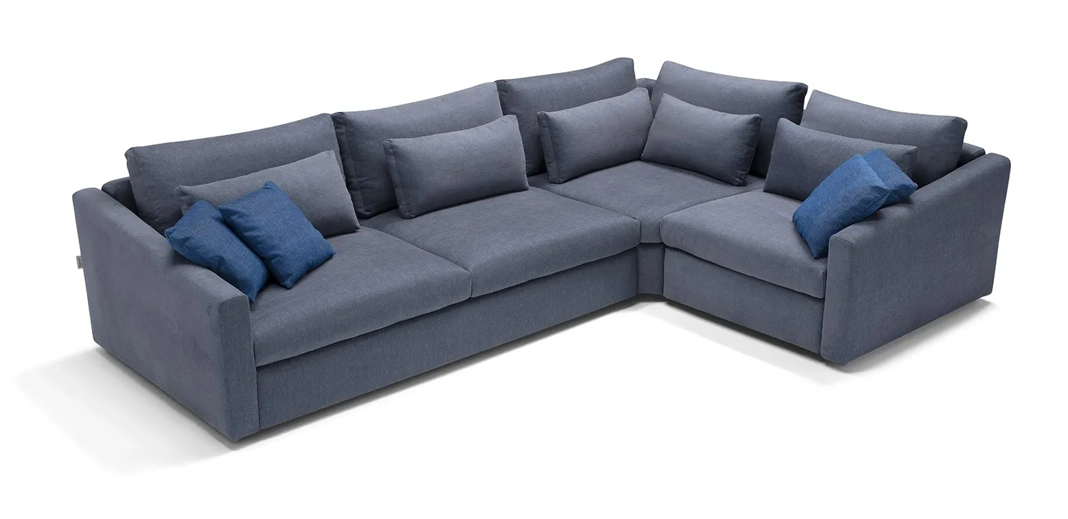 Divano letto ad angolo Mithos Dienne azzurro con schienali in misto piuma