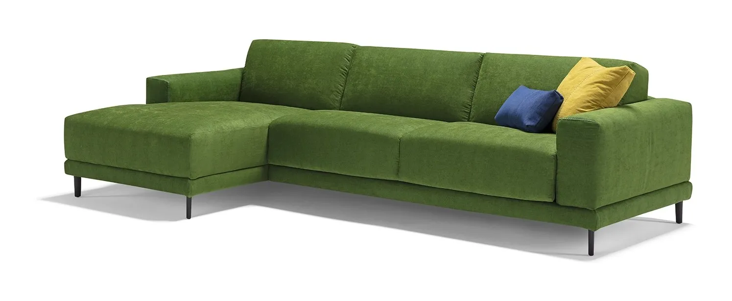Divano letto Naxos Dienne verde con chaise longue e cuscini gialli e blu