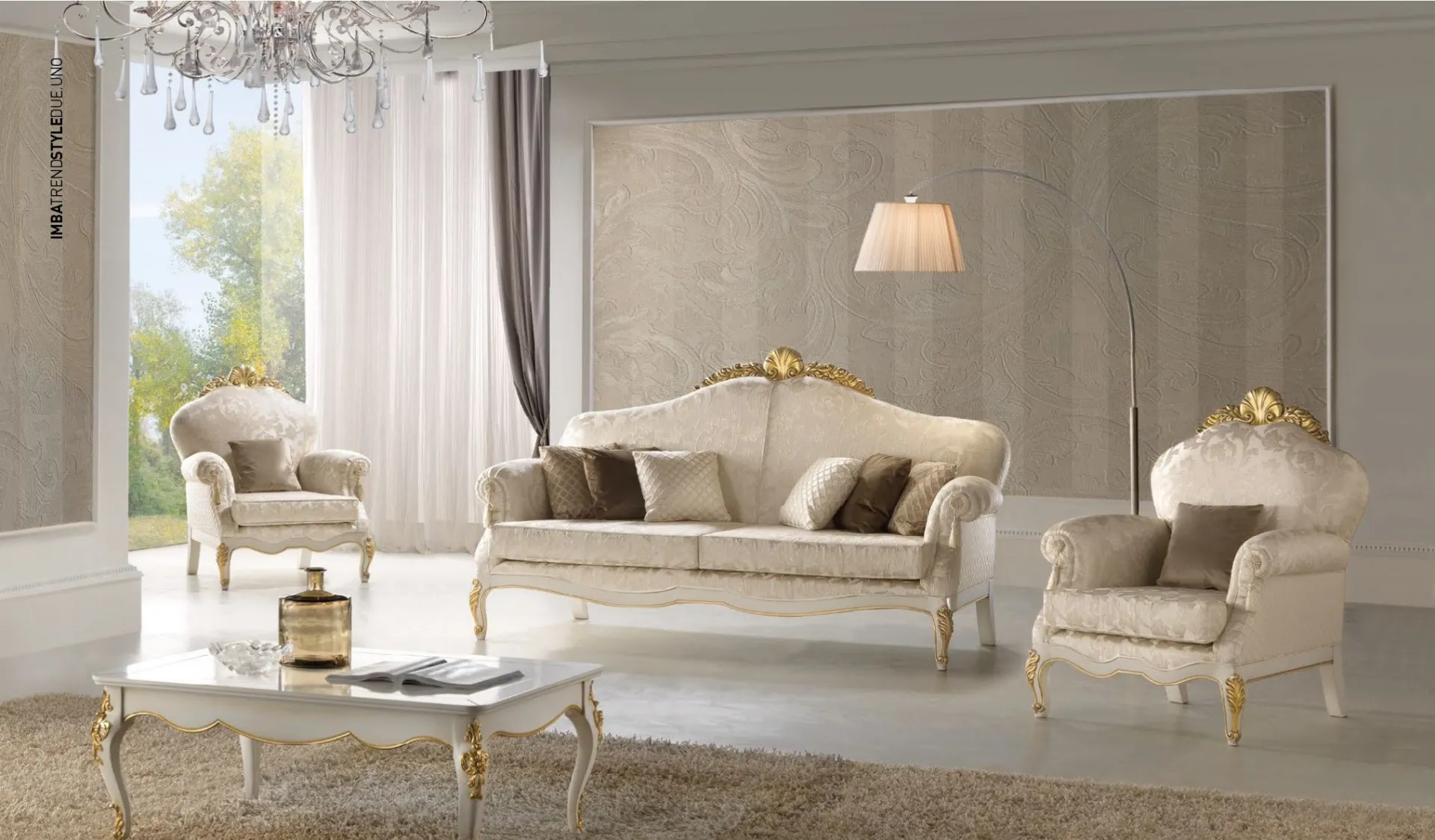 Salotto Trend Style Imba con divano intagliato avorio e oro fra due poltrone