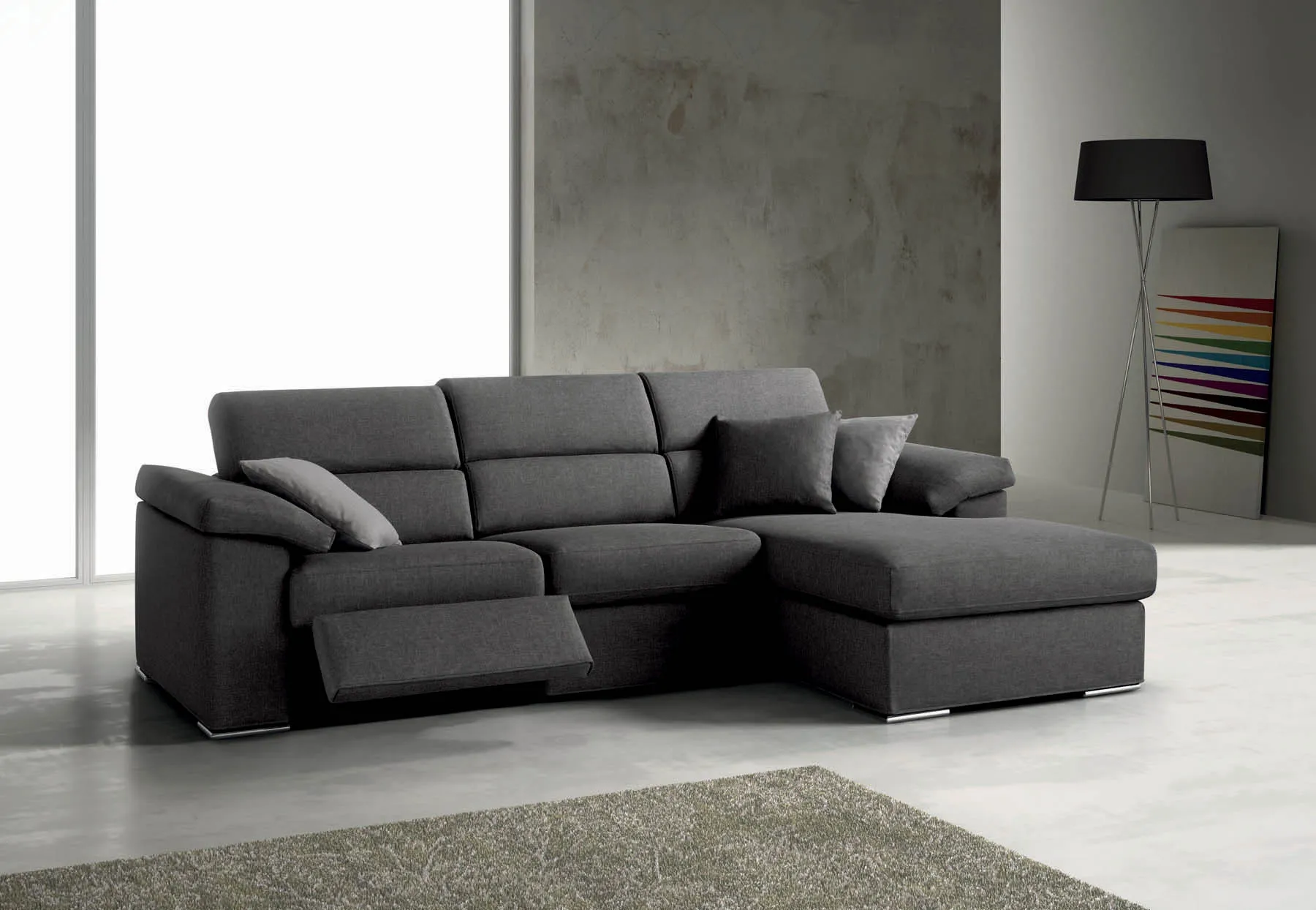 Divano Touch Samoa grigio scuro con chaise longue e una seduta relax aperta