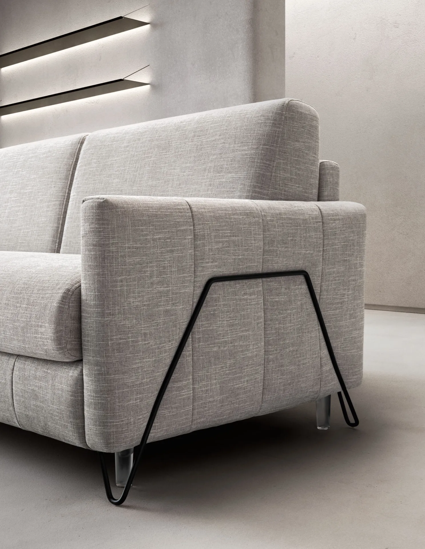 Bracciolo del divano letto Zoom Samoa con il piede in filo metallico nero