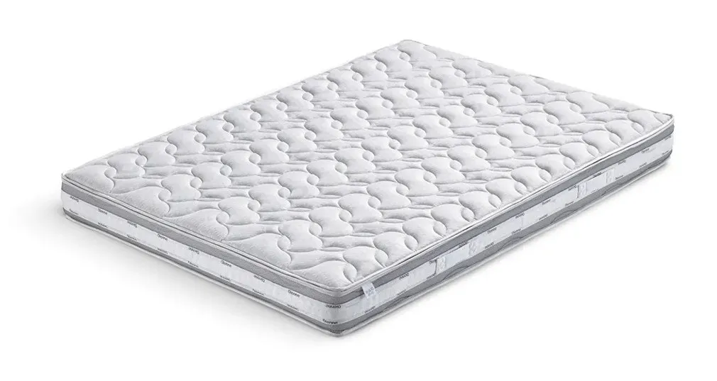 Materasso Foam 03 Dienne con strati sovrapposti sotto il rivestimento chiaro