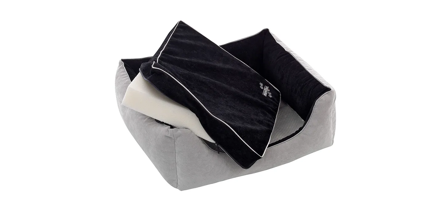 Cuccia Magnipet Bed Magniflex con il materassino estratto e sfoderato