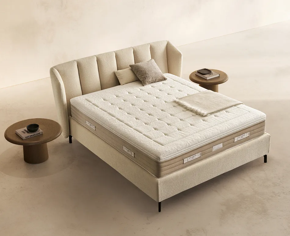 Materasso Prestige Memory 6.0 San Lorenzo sul letto Orizzonte con testiera avvolgente