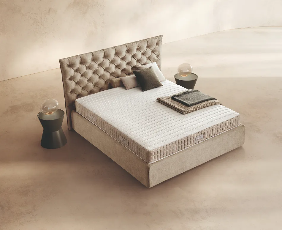 Materasso Dream Fold 6.0 San Lorenzo sul letto Meraviglia con testiera capitonné