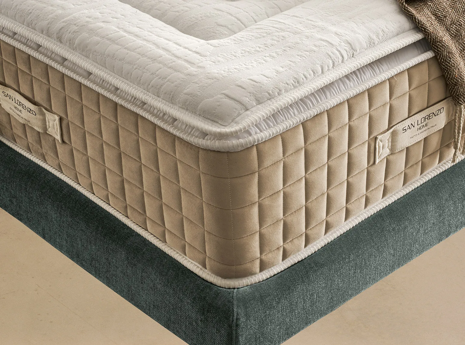 Particolare del topper integrato del materasso Super Topper 6.0 San Lorenzo