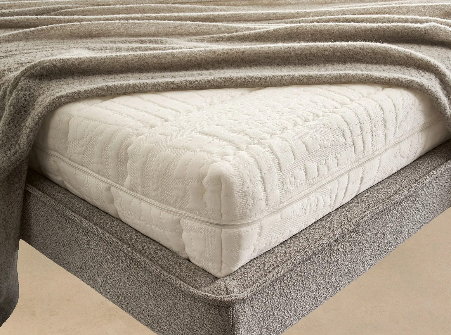 Particolare del materasso in lattice White Bed 6.0 San Lorenzo con tessuto Visco Touch