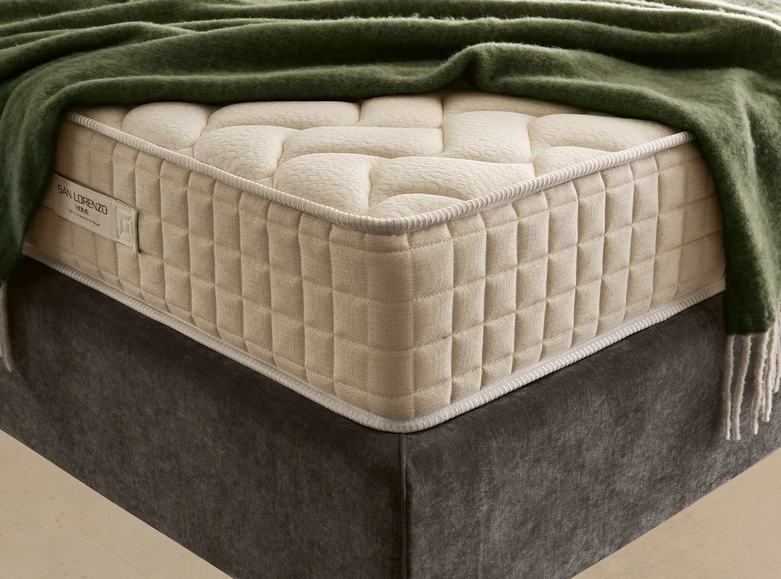 Angolo del materasso Relax Plus Mind 6.0 San Lorenzo con fascia laterale e maniglie