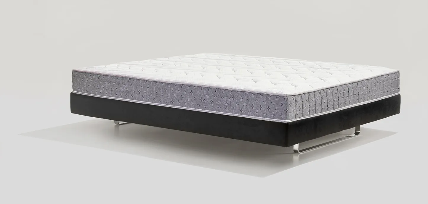 Materasso Riposo 8 Magniflex di tre quarti, basso, con fascia grigia