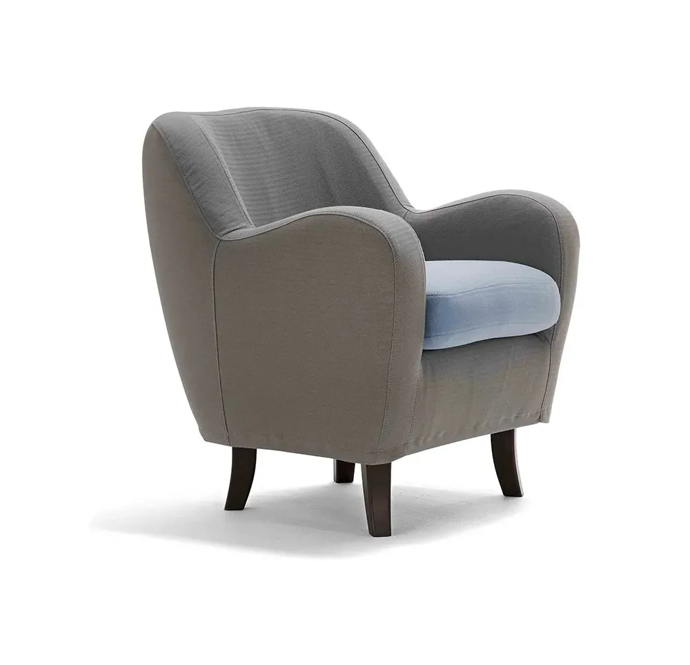 Poltroncina Byblos Dienne grigia con cuscino di seduta azzurro e piedini in legno scuro