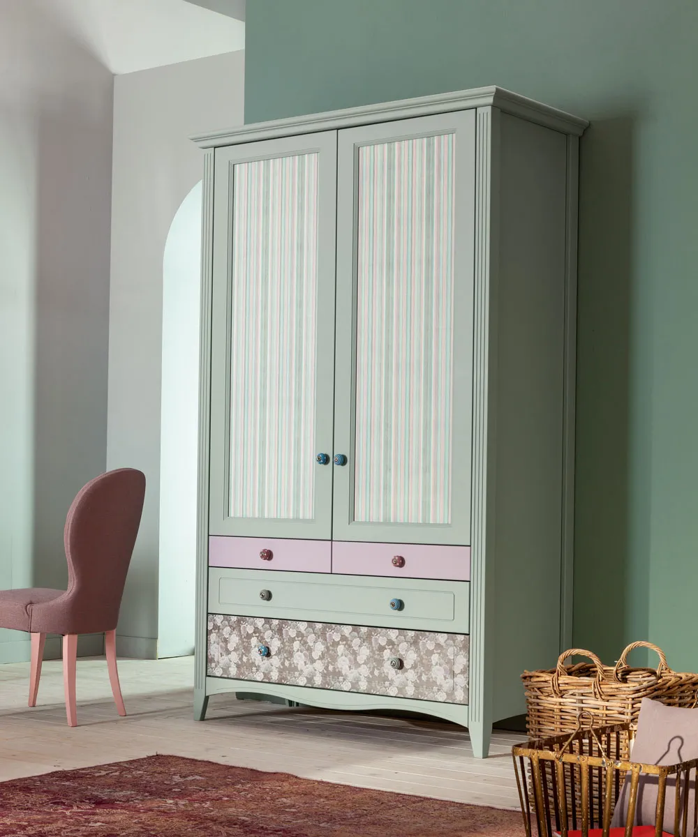 Armadio Butterfly Callesella a due ante e tre cassettoni con stampe, cameretta Romantic Morfeo