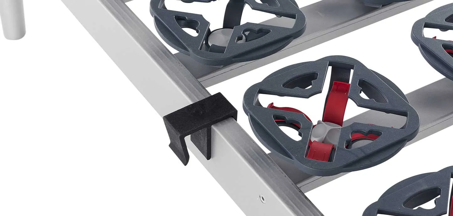 Angolo del telaio argento con paracolpi della rete Ergo Tre Fissa Magniflex